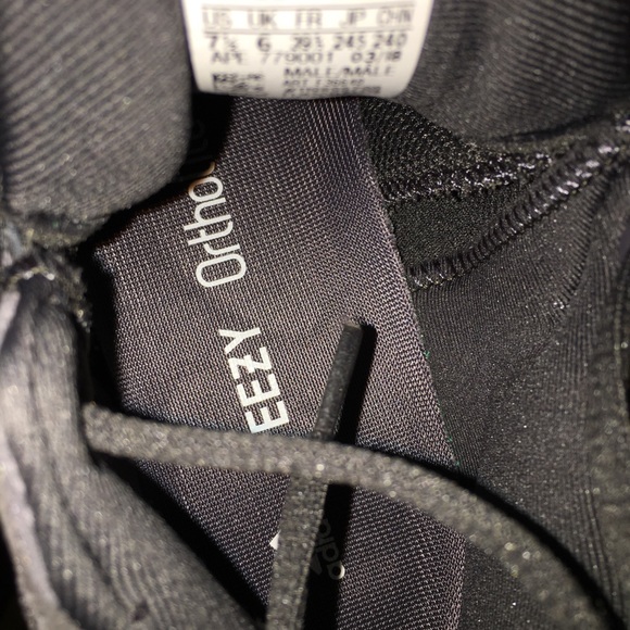 Yeezy  500 - Picture 3 of 8